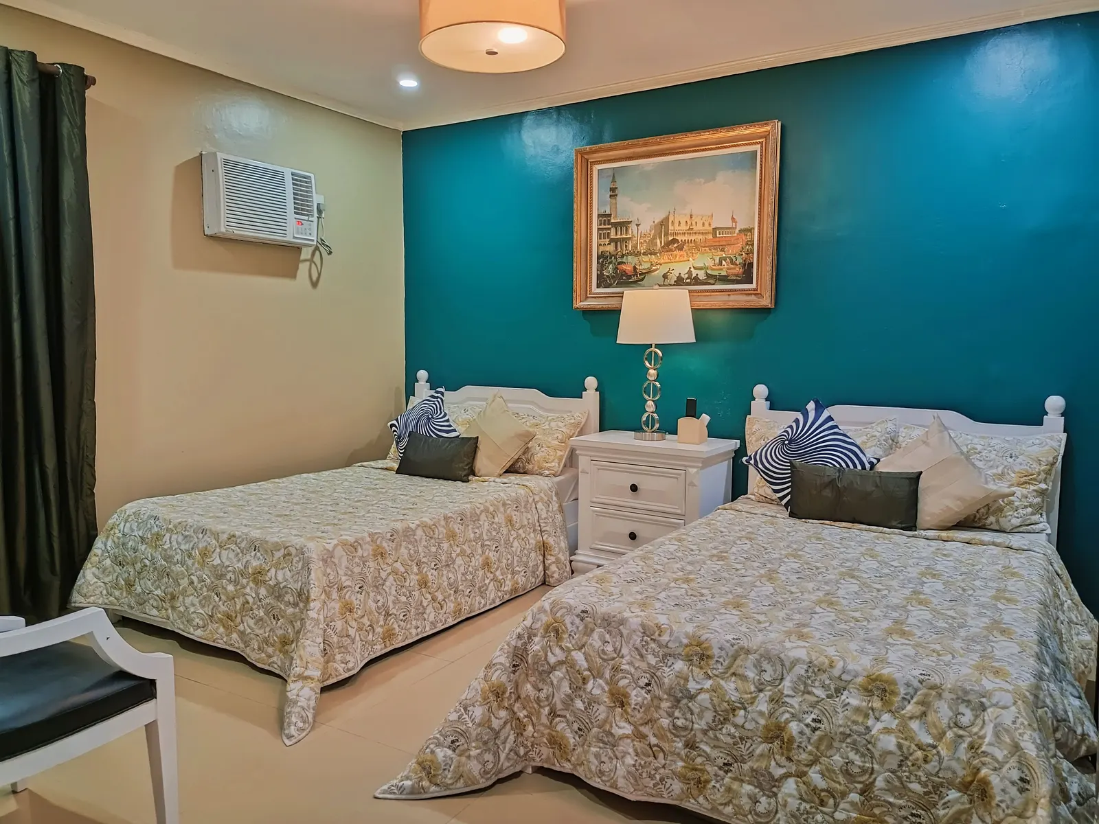 Room 4 at Fort Mykonos: 2 double-size beds
